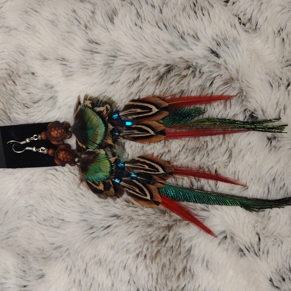 Handmade feather earrings - Picture 3 of 8